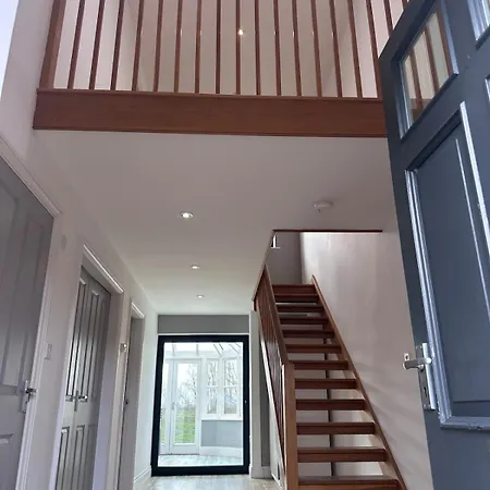 The White House Kelfield Nyaraló Cawood