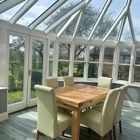 The White House Kelfield Holiday home Cawood